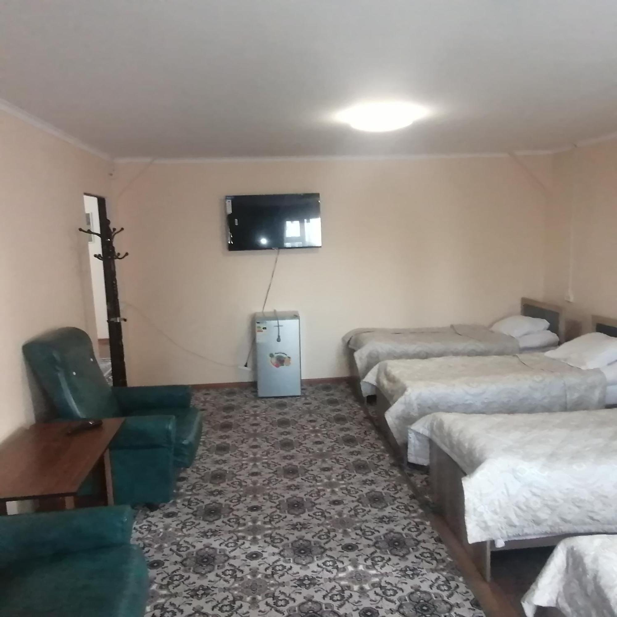 Altyn Bulak Guest Hause Hotel Karakol Luaran gambar