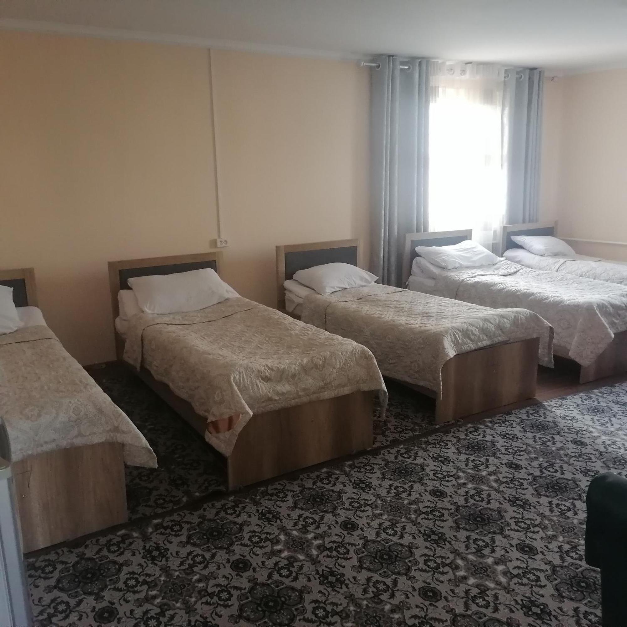 Altyn Bulak Guest Hause Hotel Karakol Luaran gambar